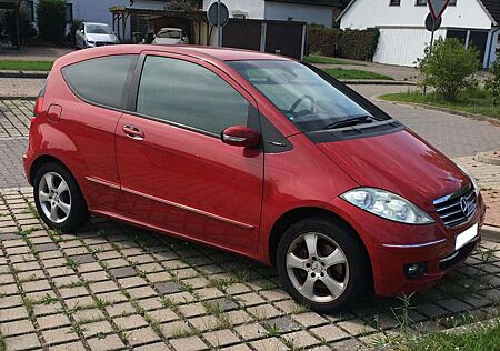 Mercedes-Benz A 200 A-Klasse 3-Türer Turbo Avantgarde
