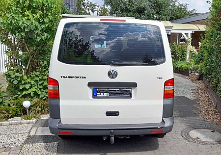 VW T5 Transporter Volkswagen / Caravelle ; 8 Sitzer