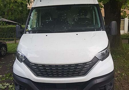 IVECO Daily 33 S 14A8 D
