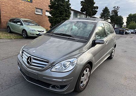 Mercedes-Benz B 200 Automatik LEDER/LAMELLENDACH