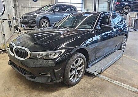 BMW 320 d xDrive Sport Line Aut/HUD/Brems&Driv&ParkAs