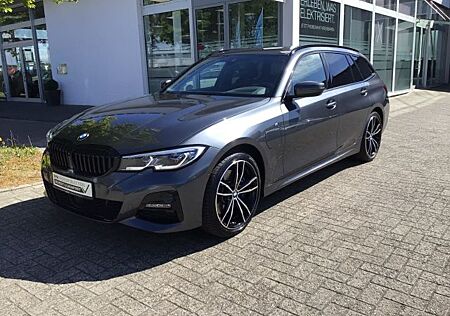 BMW 330E A