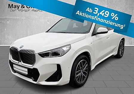 BMW iX1 xDrive30