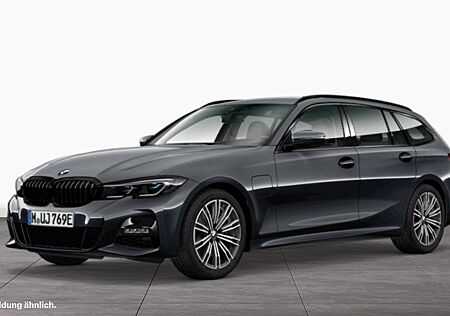 BMW 330e Touring Hybrid