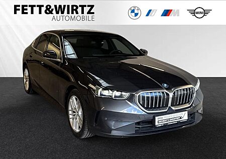 BMW 530e Limousine