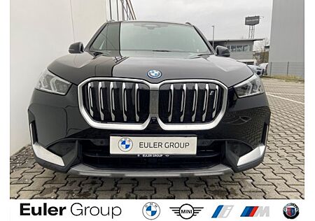 BMW iX1 xDrive30