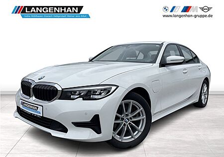 BMW 320E A