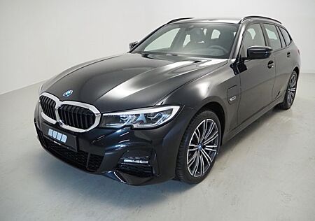 BMW 330e xDrive Touring