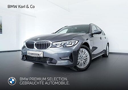 BMW 330e xDrive Touring