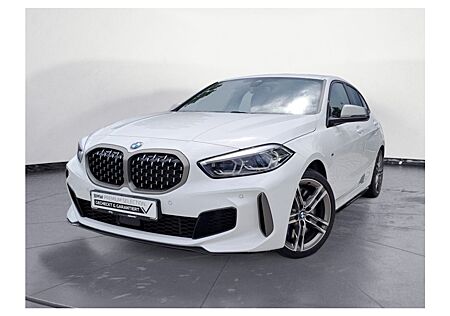 BMW M135i xDrive 5-Türer