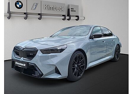 BMW M5 Limousine