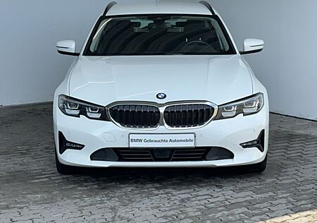 BMW 318i Touring