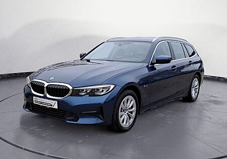 BMW 330e xDrive Touring Hybrid