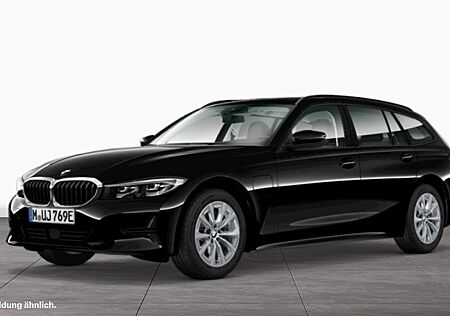BMW 330e Touring