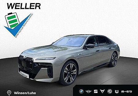 BMW M760e