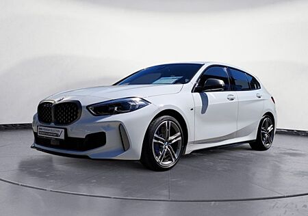 BMW M135i xDrive 5-Türer