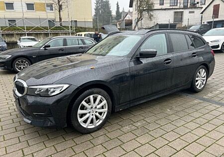 BMW 330e Touring