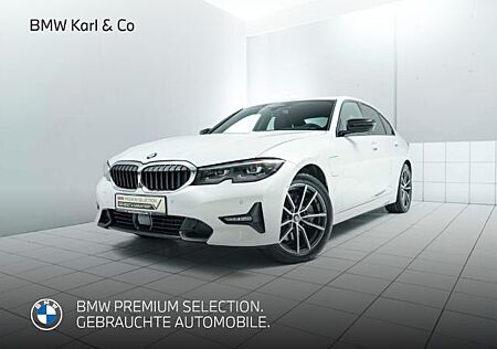 BMW 330e xDrive Limousine