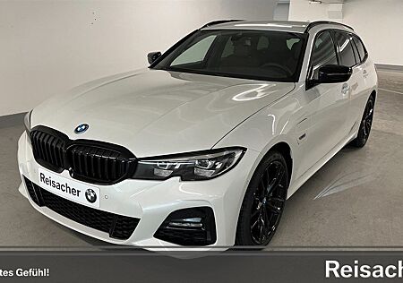 BMW 330e Touring