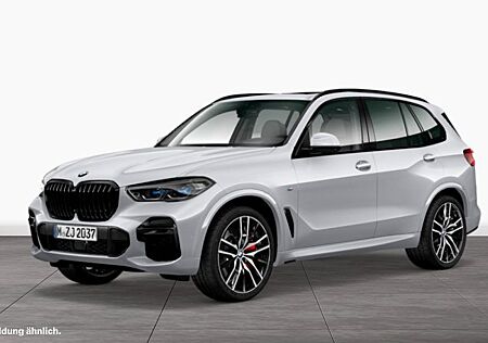 BMW X5 M50i