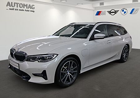 BMW 330e Touring
