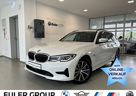 BMW 330e Touring