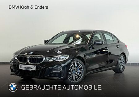 BMW 330e Limousine