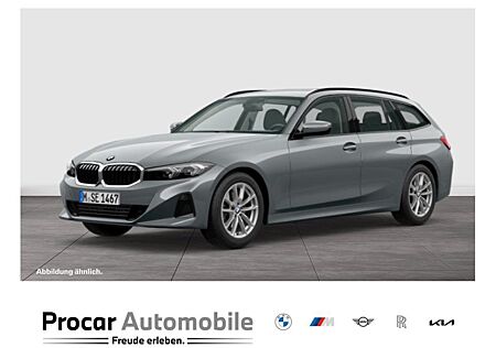 BMW 318i Touring