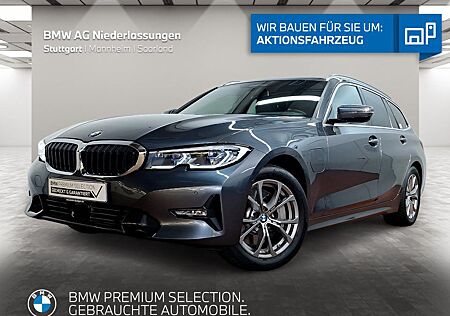 BMW 330e xDrive Touring