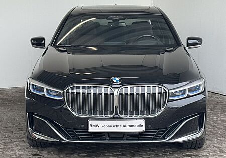 BMW 750i xDrive Limousine Benzin