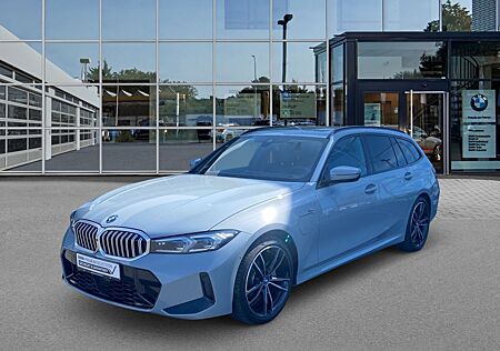 BMW 330e Touring
