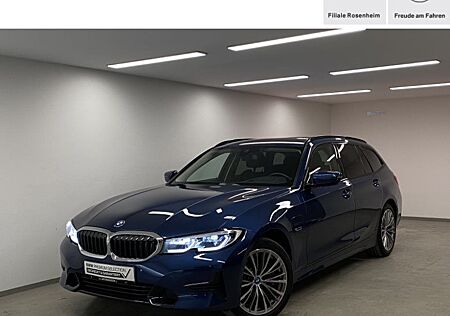 BMW 330e xDrive Touring Hybrid