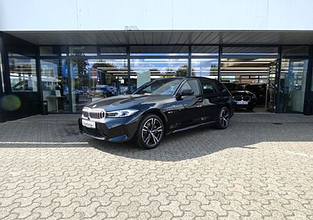 BMW 330e xDrive Touring