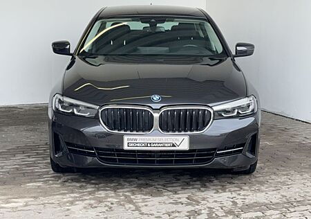 BMW 530e Limousine