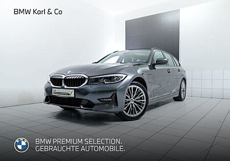 BMW 330e Touring