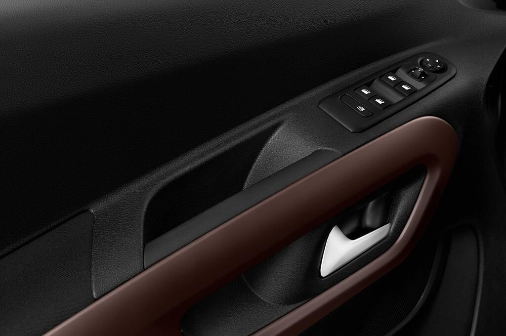 Peugeot Rifter (Baujahr 2019) GT-Line L2 5 Türen Bedienungselemente Tür