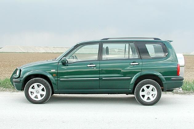 Suzuki XXL: Der XL-7 ist einen halben Meter länger als der Grand Vitara