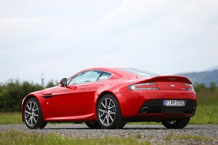 Aston Martin Vantage S