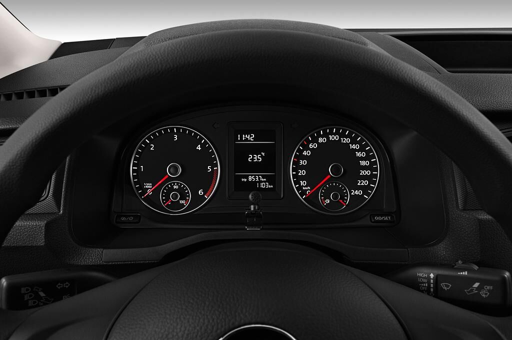 Volkswagen Caddy Van (Baujahr 2019) - 4 Türen Tacho und Fahrerinstrumente