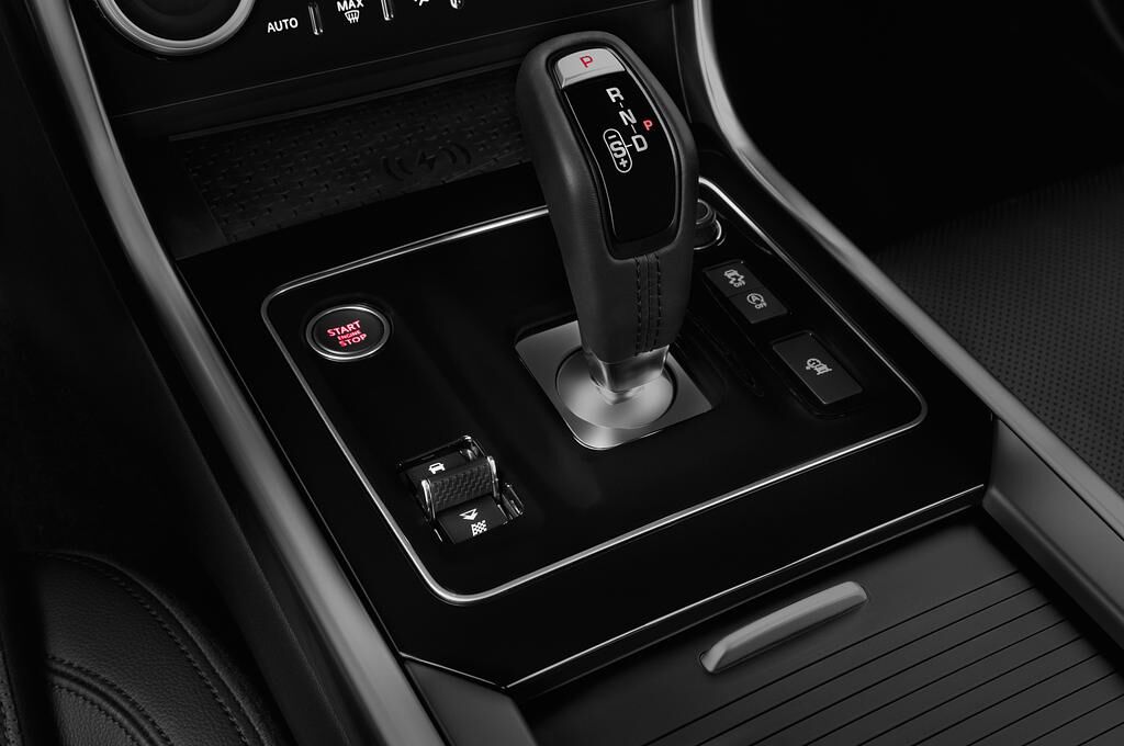 Jaguar XE (Baujahr 2020) S 4 Türen Schalthebel