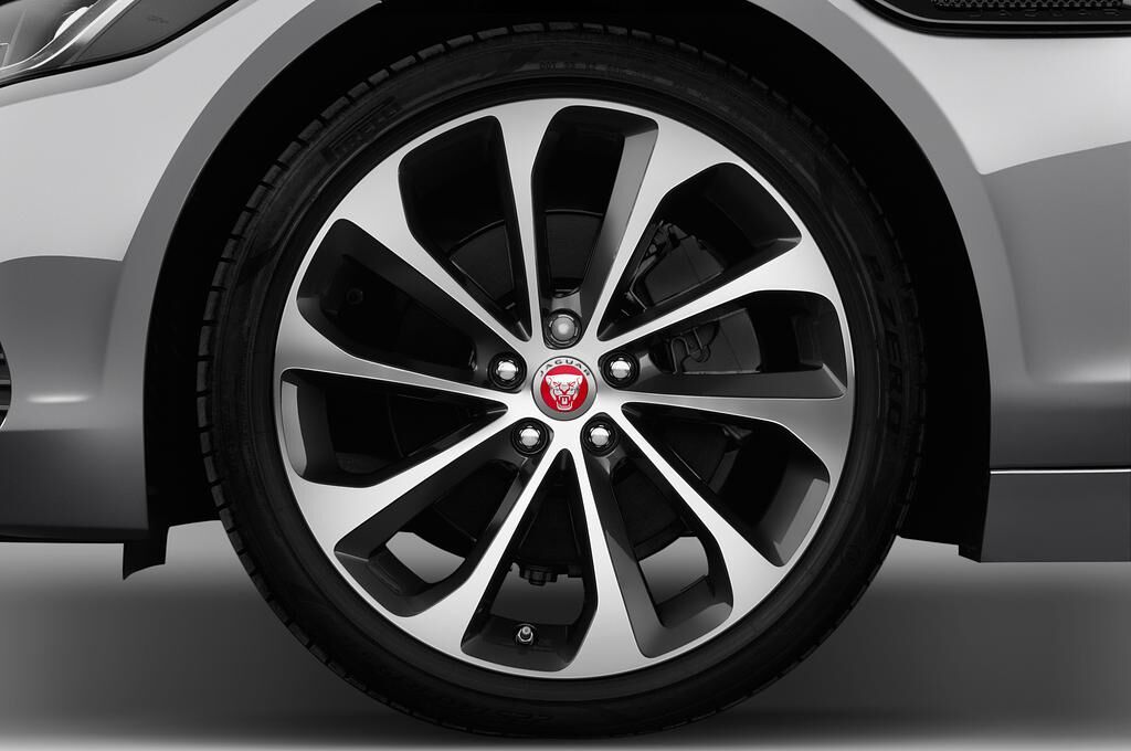Jaguar XE (Baujahr 2020) S 4 Türen Reifen und Felge
