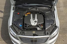 EU zeichnet Mercedes Motorraumkapselung aus