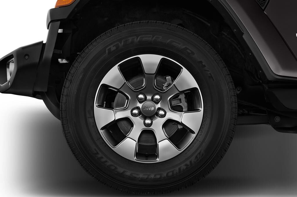 Jeep Wrangler Unlimited (Baujahr 2019) Sahara 5 Türen Reifen und Felge