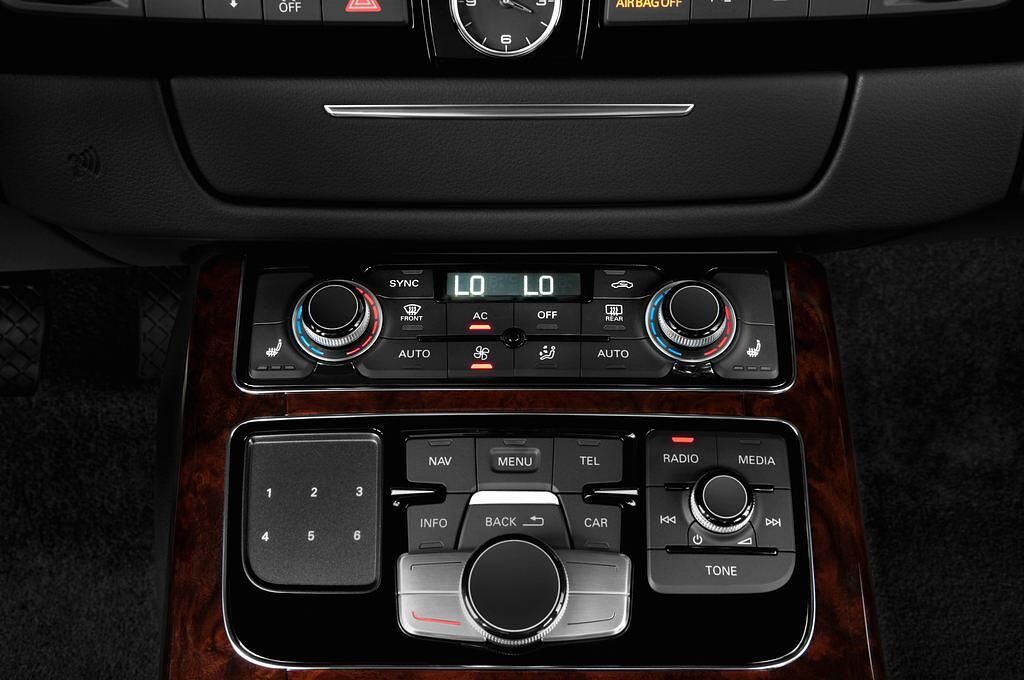 Audi A8 L (Baujahr 2011) L 4 Türen Temperatur und Klimaanlage
