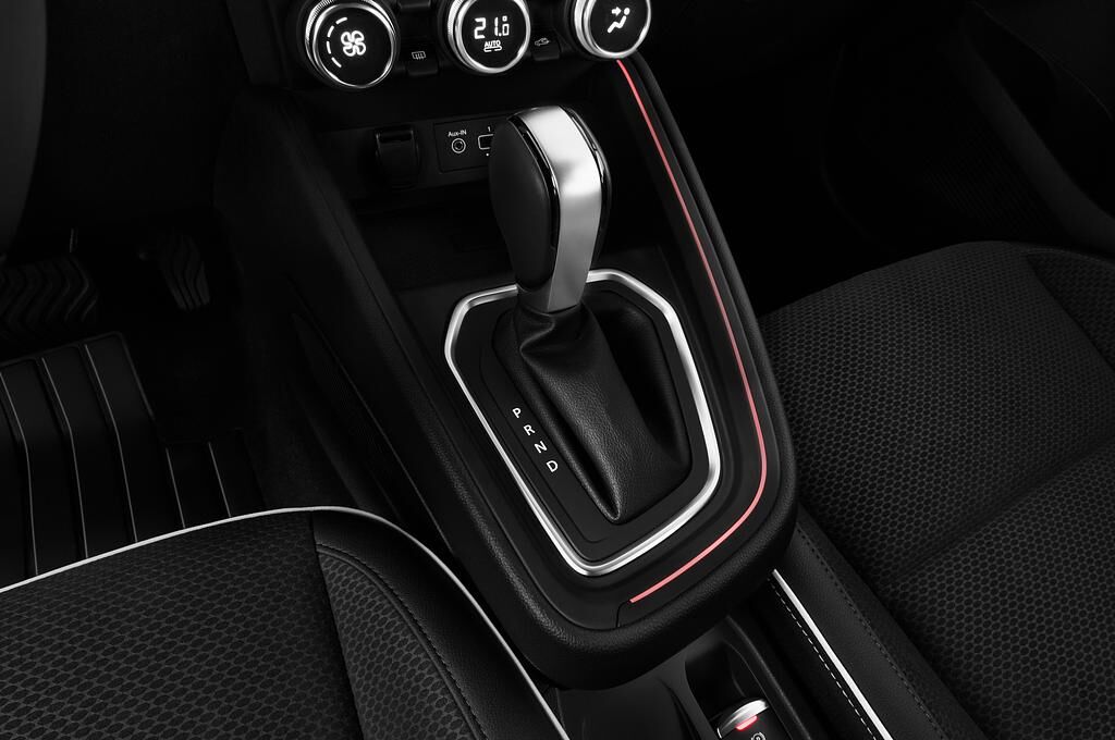 Renault Clio (Baujahr 2020) Edition One 5 Türen Schalthebel