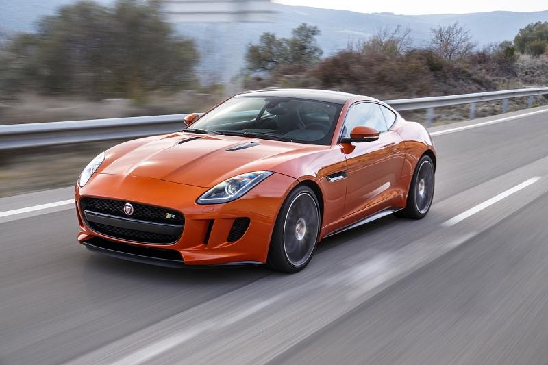 Das Jaguar F-Type Coupé V8R ist ab dem 12. April zu haben