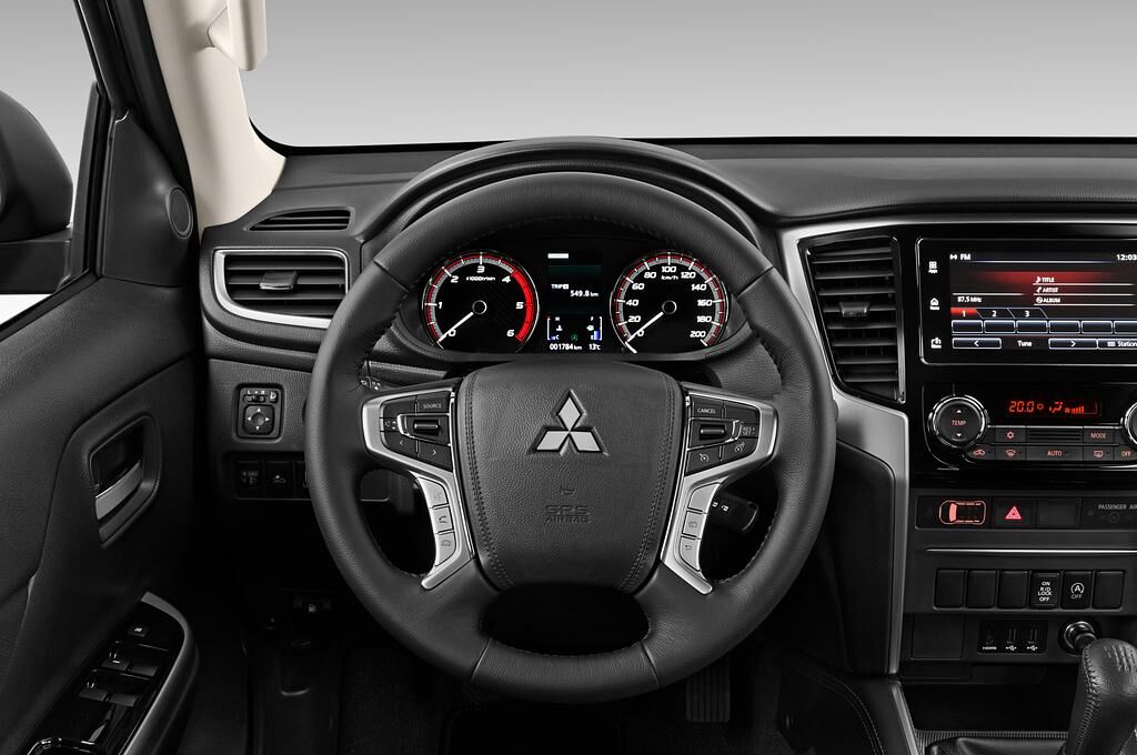 Mitsubishi L200 (Baujahr 2020) Basis 4 Türen Lenkrad