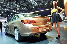 Rubel-Absturz trifft Opel und Co.