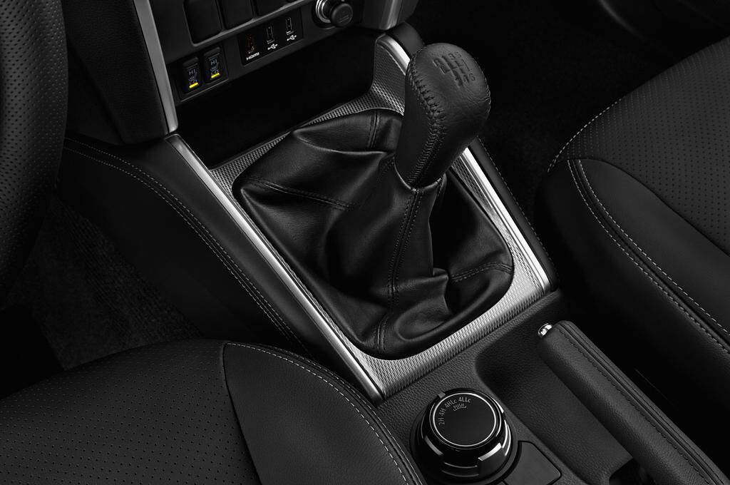Mitsubishi L200 (Baujahr 2020) Top 2 Türen Schalthebel