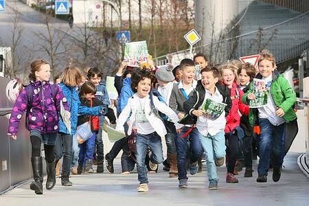 BMW: ABC-Schützen auf sicherem Weg zur Schule